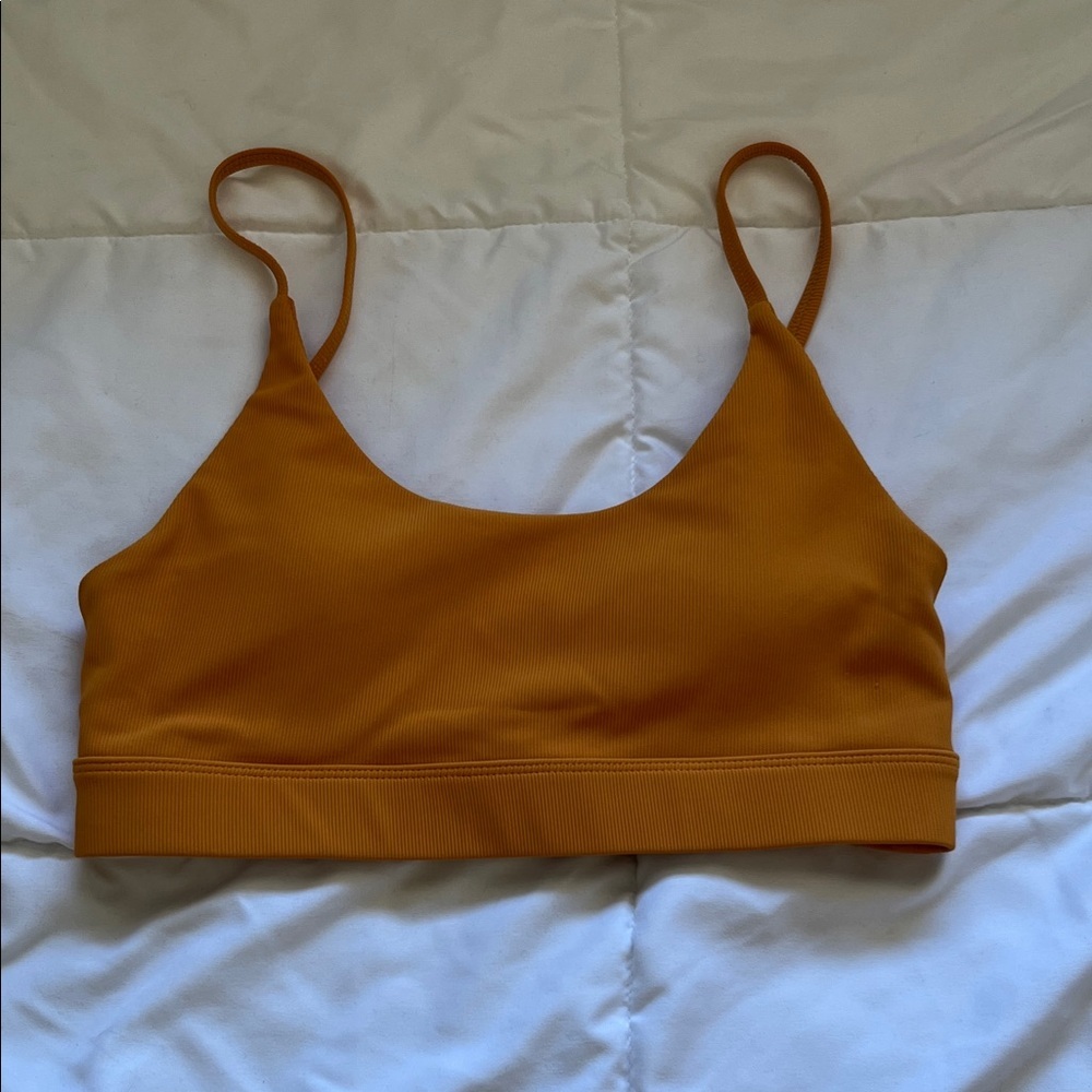 Wilo ribbed sports bra size M